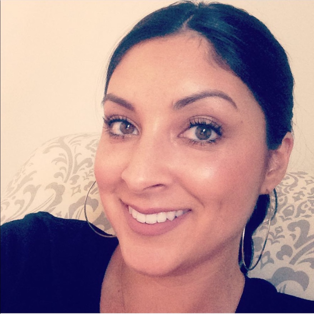 Meet your Posher, Angie